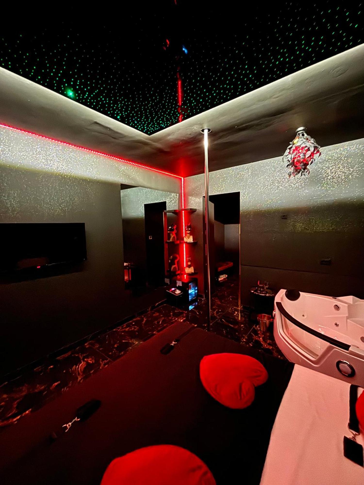 Romeo Nights - Love Rooms - Adults Only Букурещ Екстериор снимка