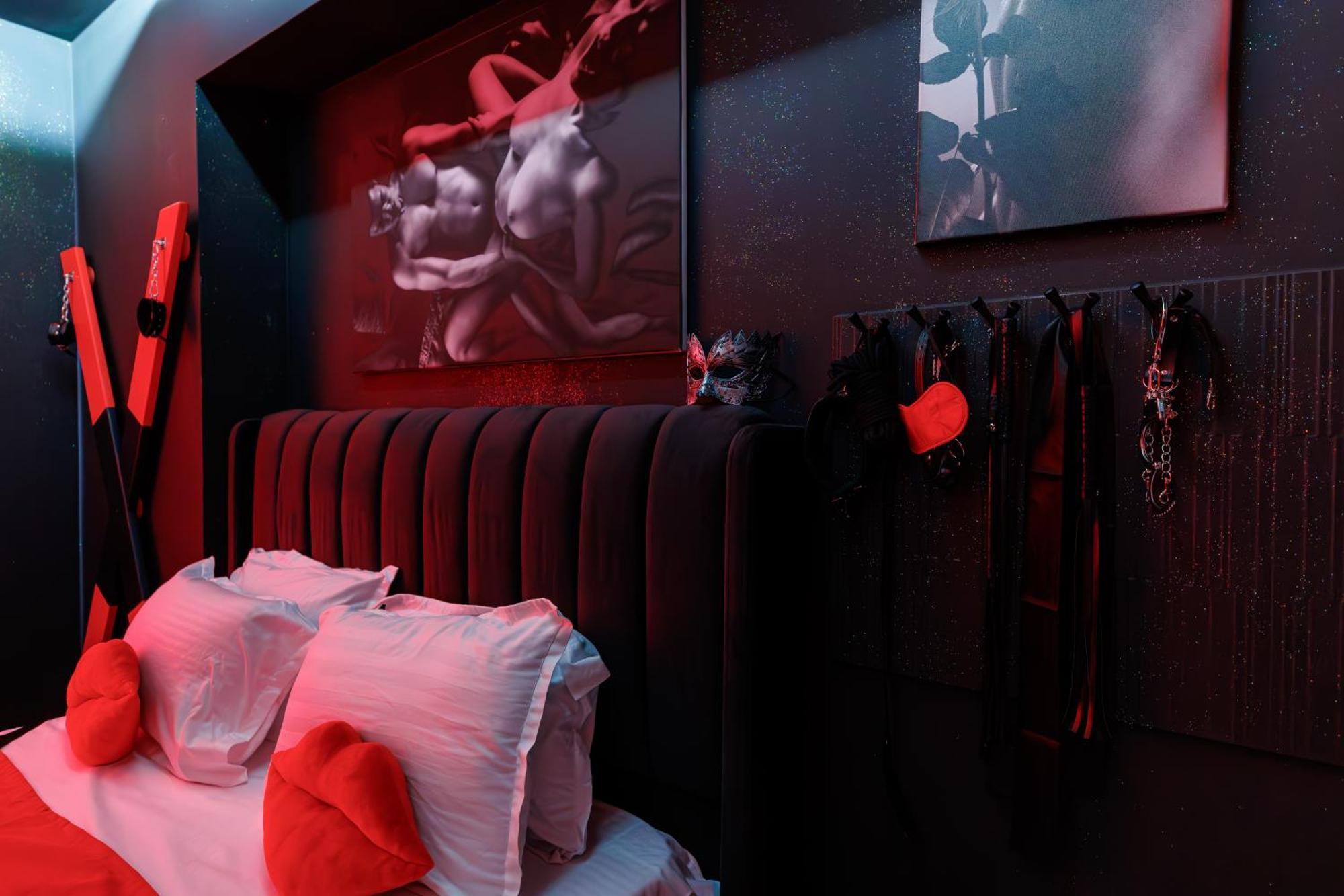 Romeo Nights - Love Rooms - Adults Only Букурещ Екстериор снимка